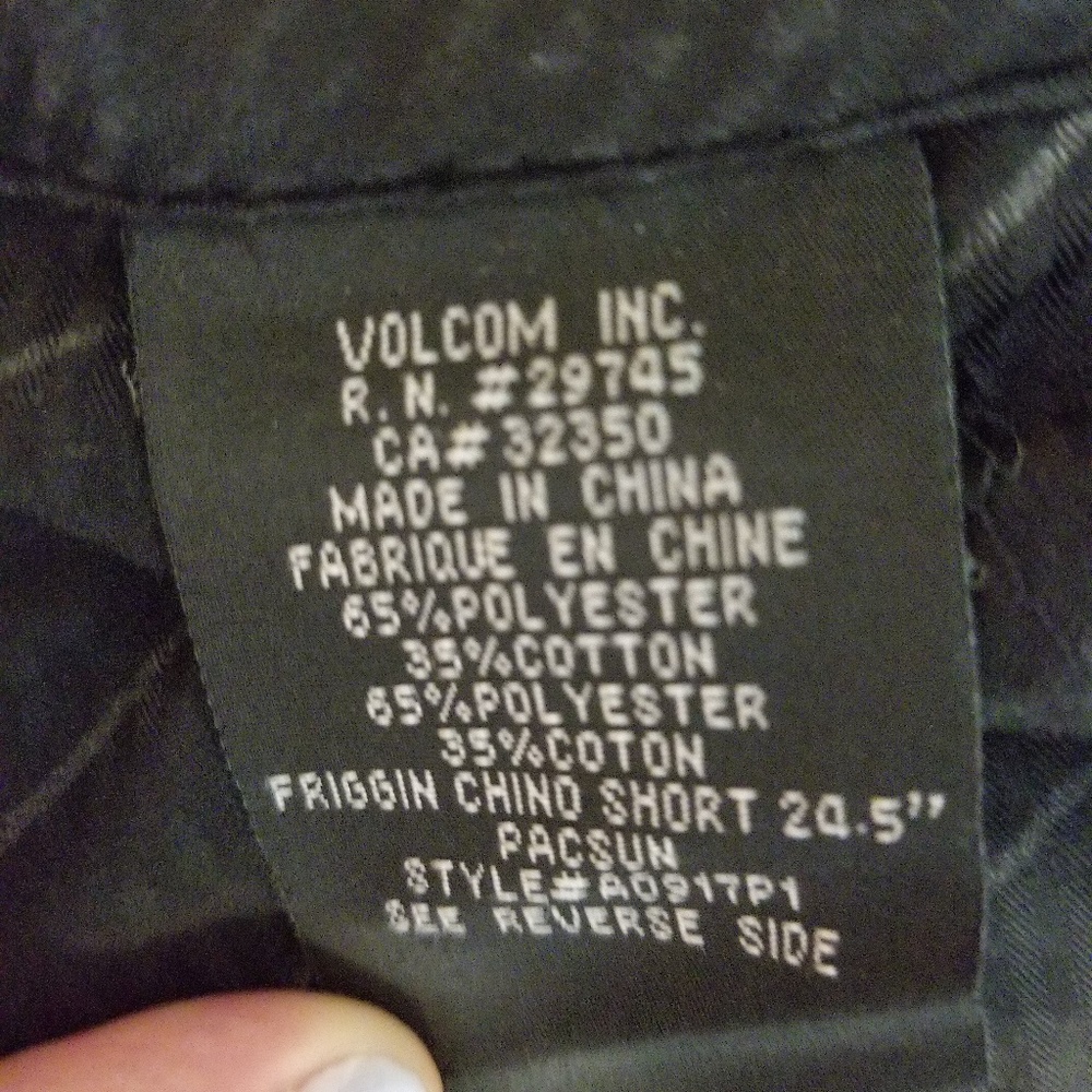 Volcom shorts - Picture 3 of 5